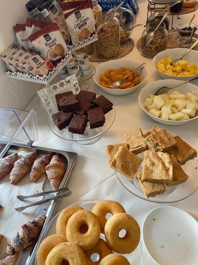 מונטופולי אין ואל ד'ארנו Quattro Gigli Hotel מראה חיצוני תמונה