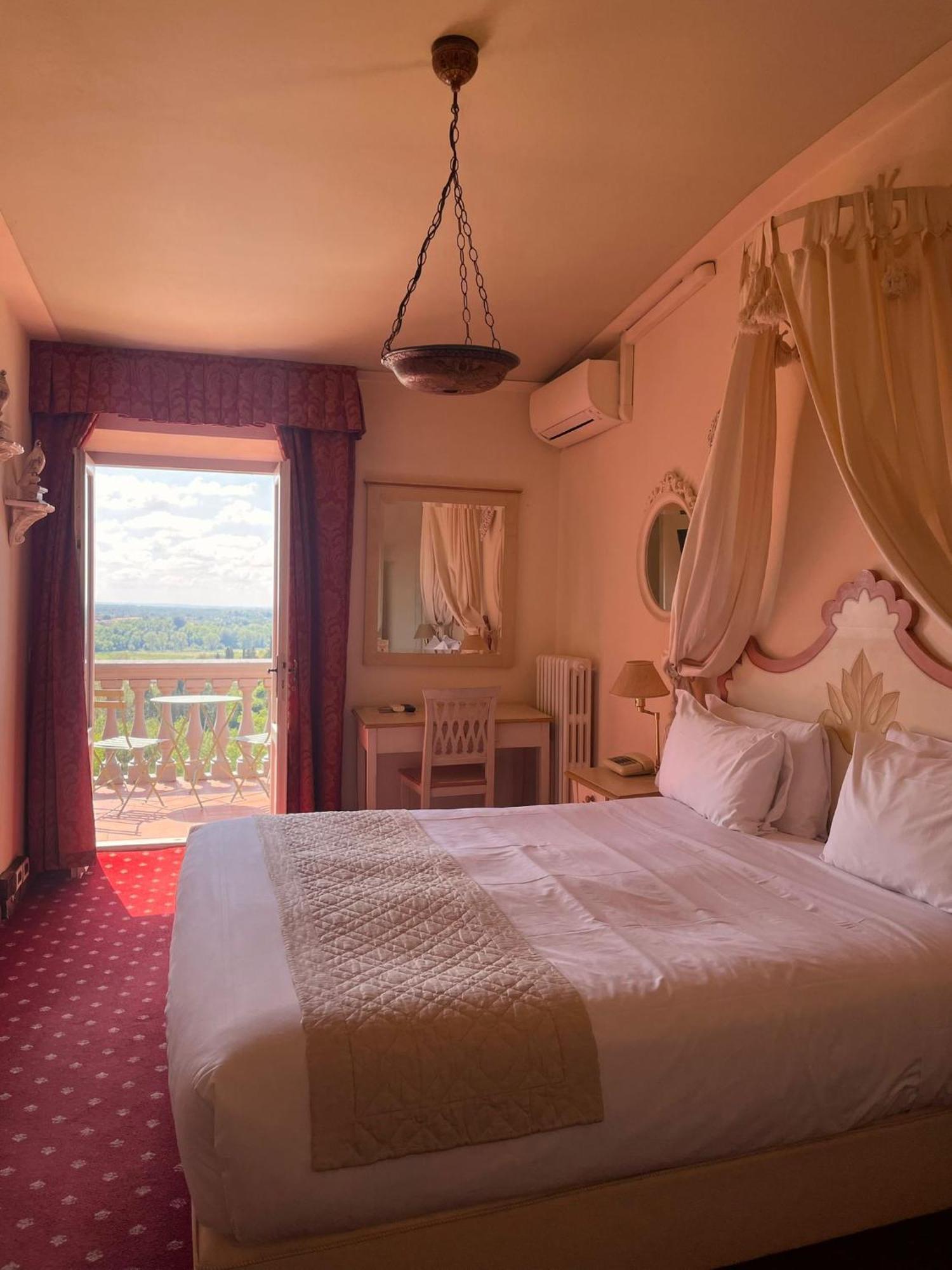 מונטופולי אין ואל ד'ארנו Quattro Gigli Hotel מראה חיצוני תמונה